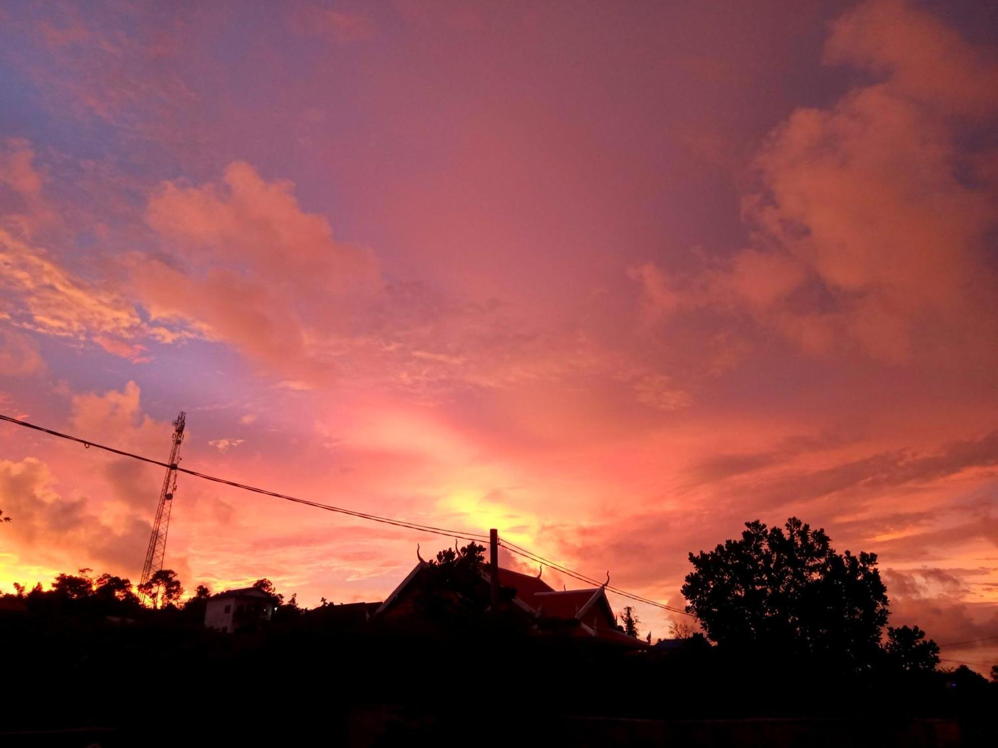 Baloo Guesthouse เกาะรงสำลน ภายนอก รูปภาพ