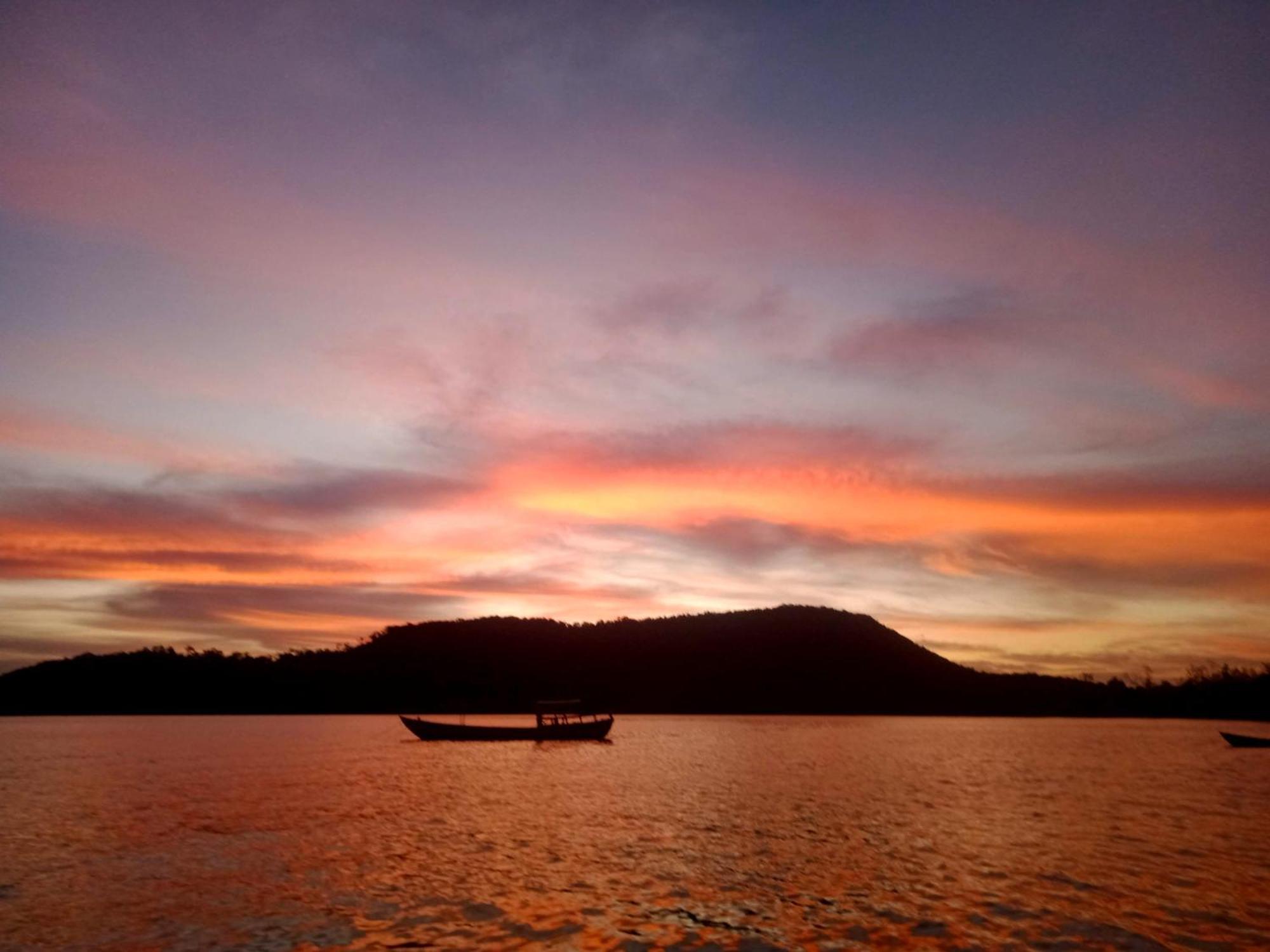 Baloo Guesthouse เกาะรงสำลน ภายนอก รูปภาพ