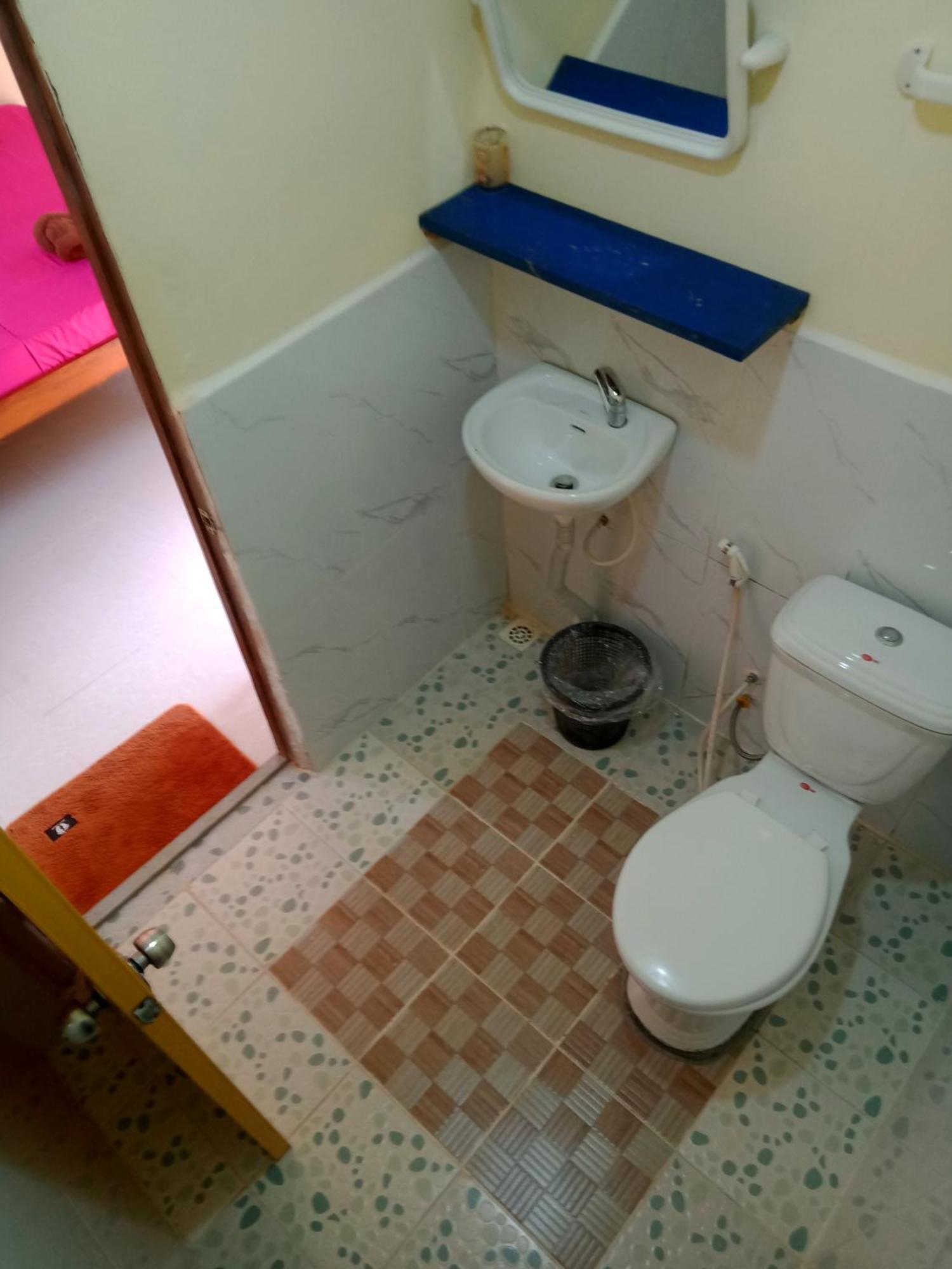 Baloo Guesthouse เกาะรงสำลน ภายนอก รูปภาพ