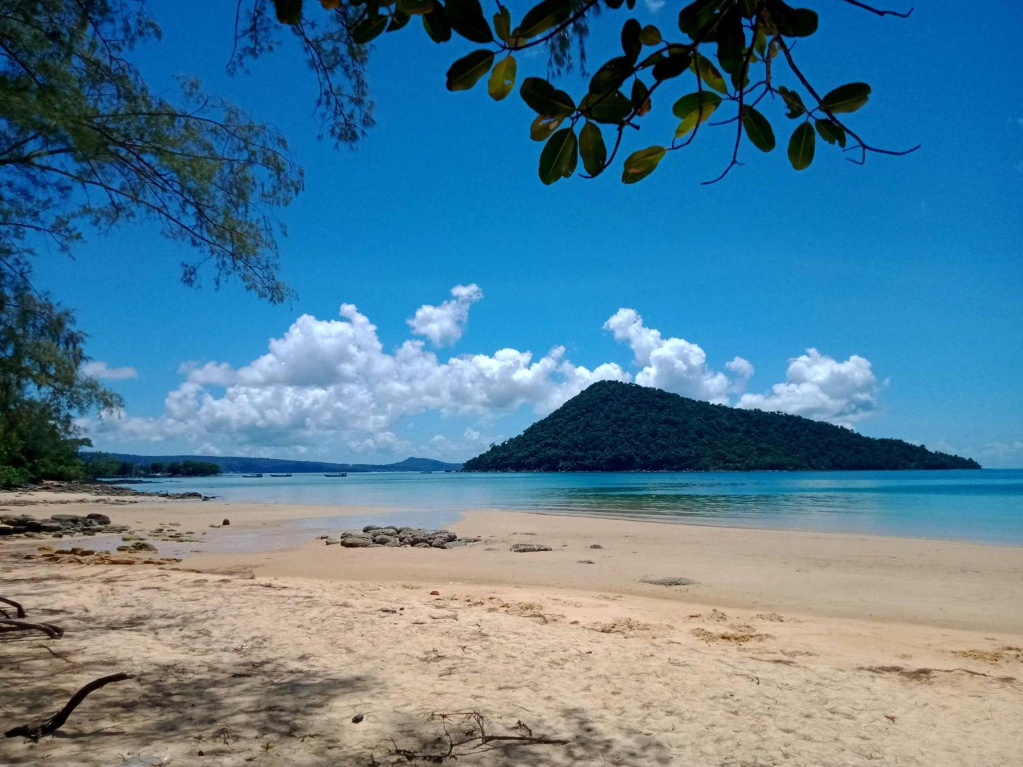 Baloo Guesthouse เกาะรงสำลน ภายนอก รูปภาพ