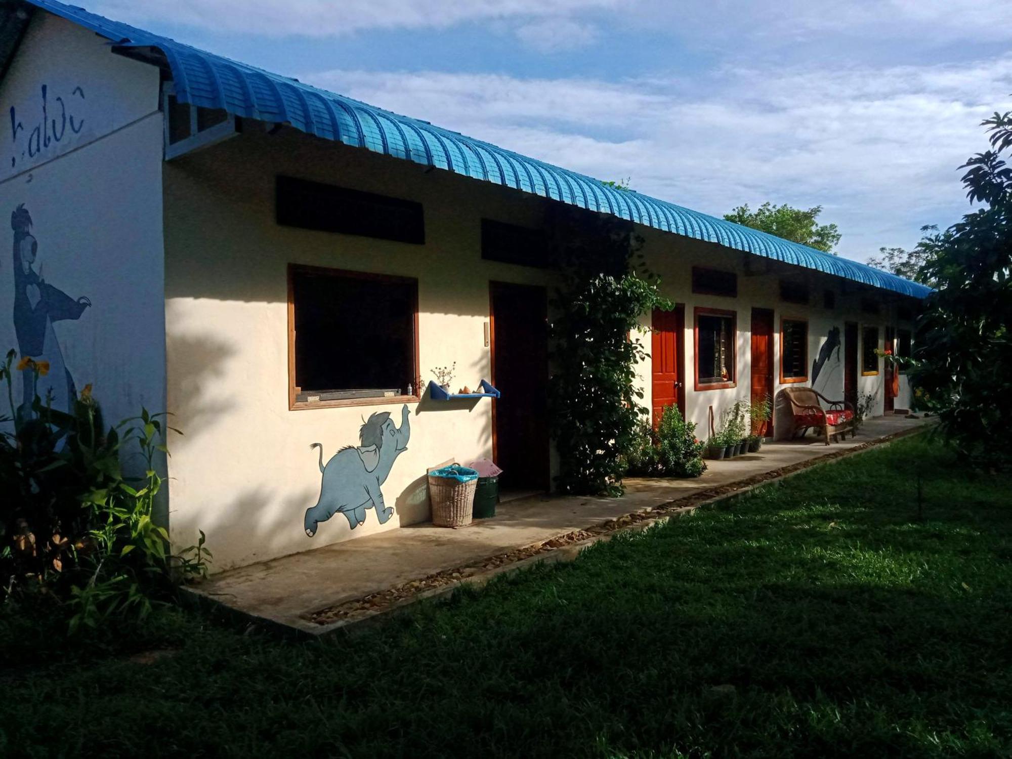 Baloo Guesthouse เกาะรงสำลน ภายนอก รูปภาพ