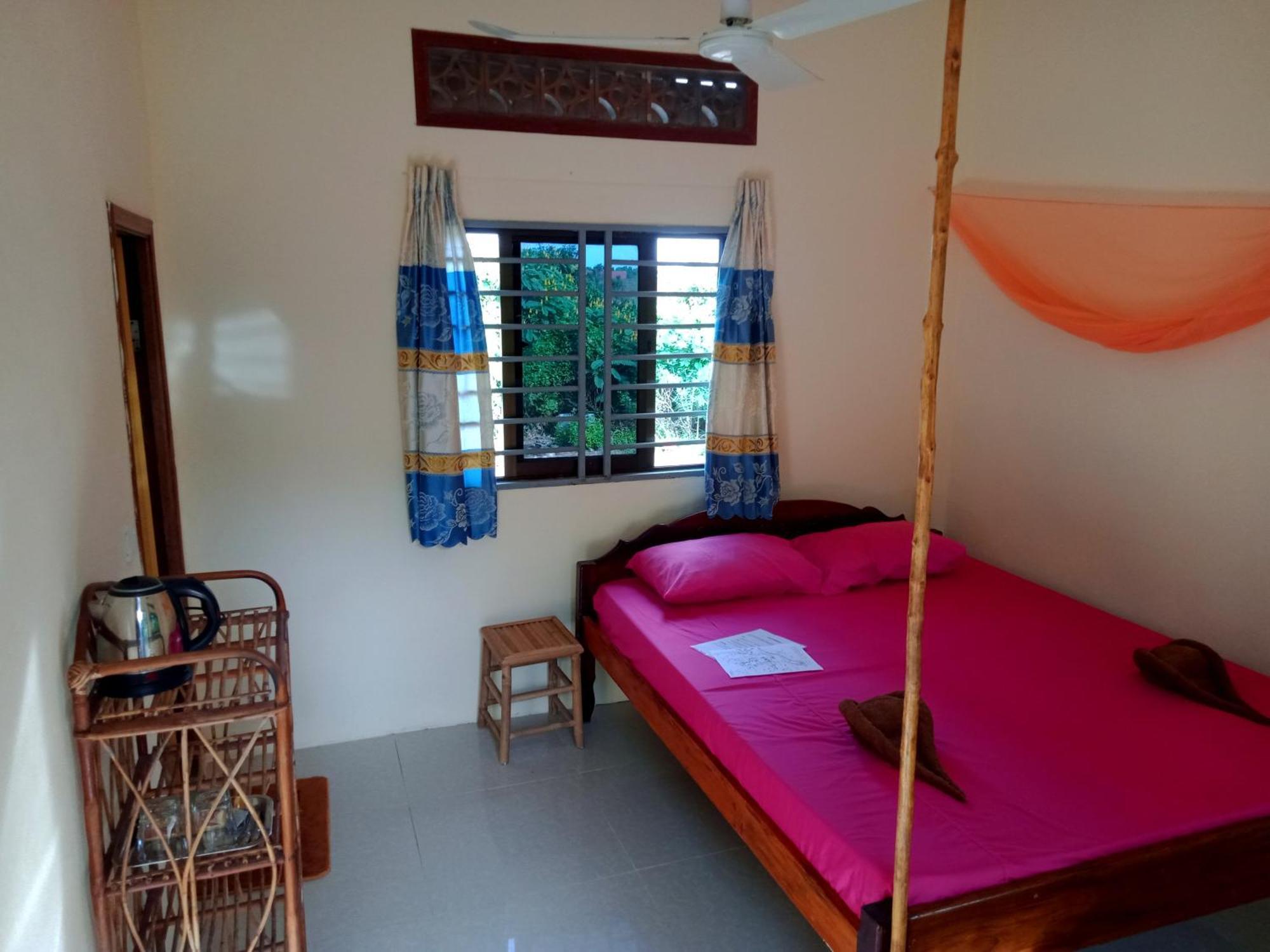 Baloo Guesthouse เกาะรงสำลน ภายนอก รูปภาพ