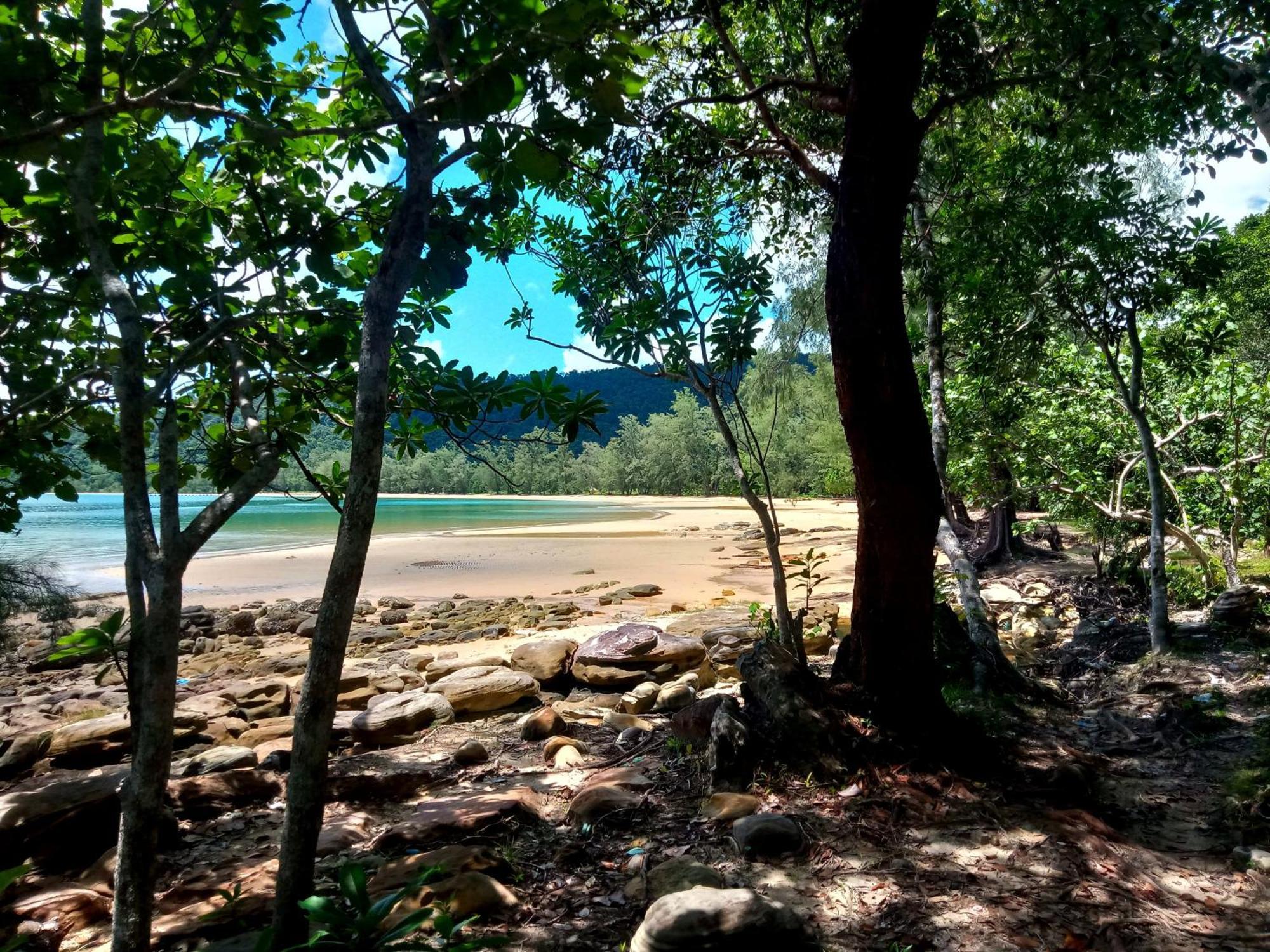 Baloo Guesthouse เกาะรงสำลน ภายนอก รูปภาพ